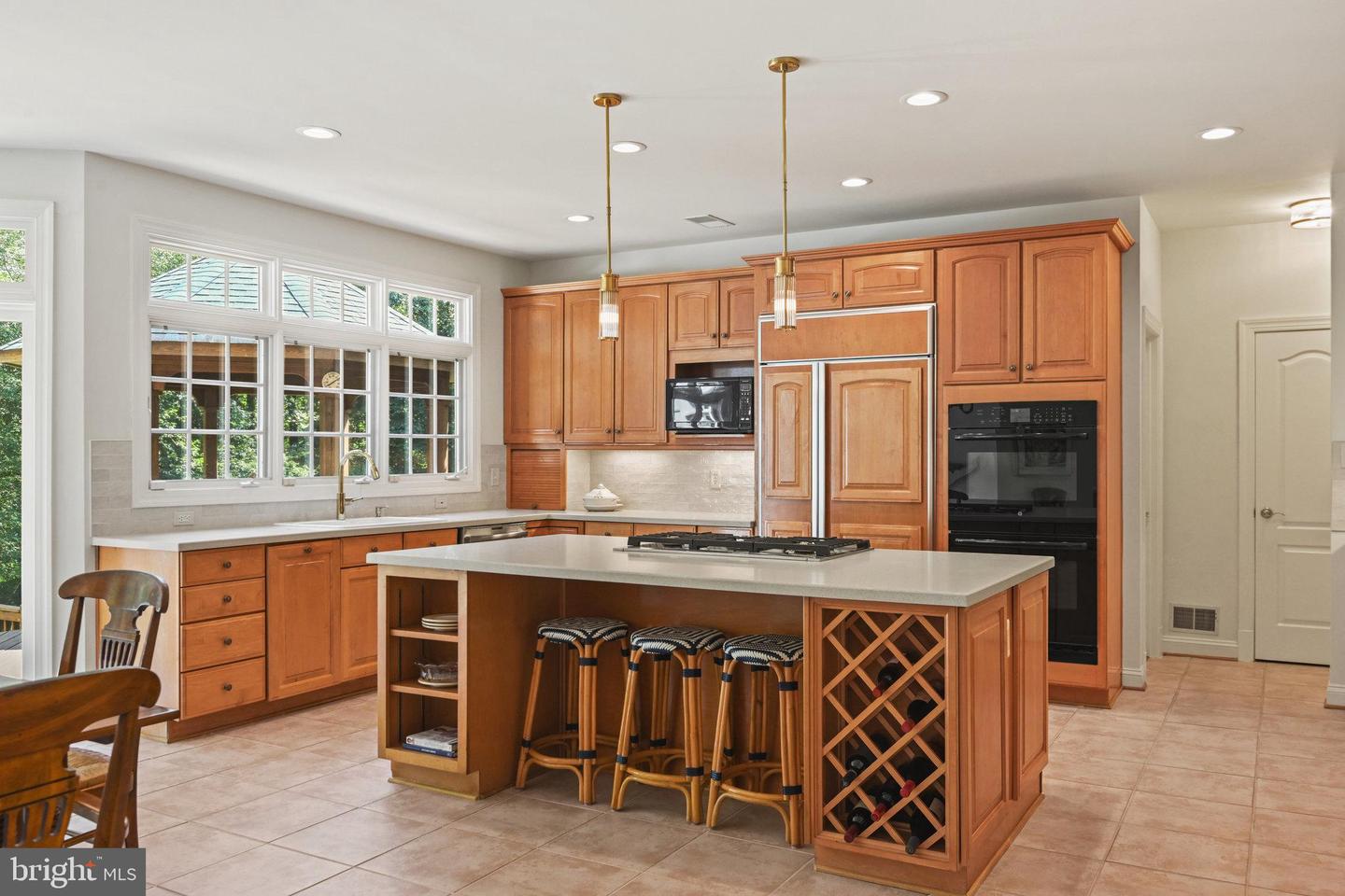10286 JOHNS HOLLOW RD, VIENNA, Virginia 22182, 6 Bedrooms Bedrooms, ,4 BathroomsBathrooms,Residential,For sale,10286 JOHNS HOLLOW RD,VAFX2222992 MLS # VAFX2222992