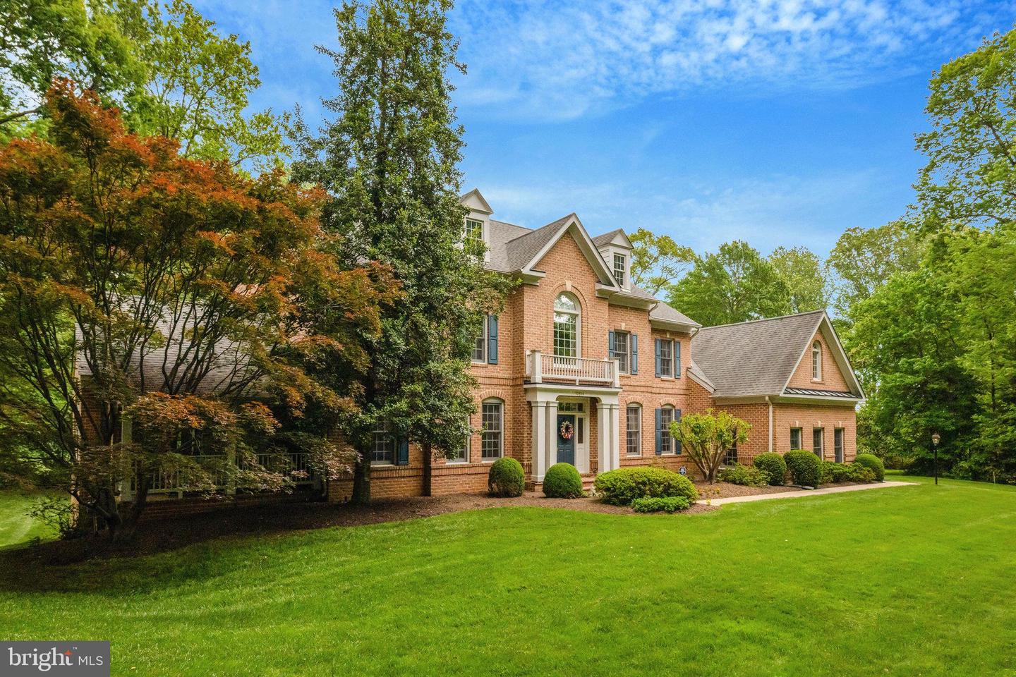 10286 JOHNS HOLLOW RD, VIENNA, Virginia 22182, 6 Bedrooms Bedrooms, ,4 BathroomsBathrooms,Residential,For sale,10286 JOHNS HOLLOW RD,VAFX2222992 MLS # VAFX2222992