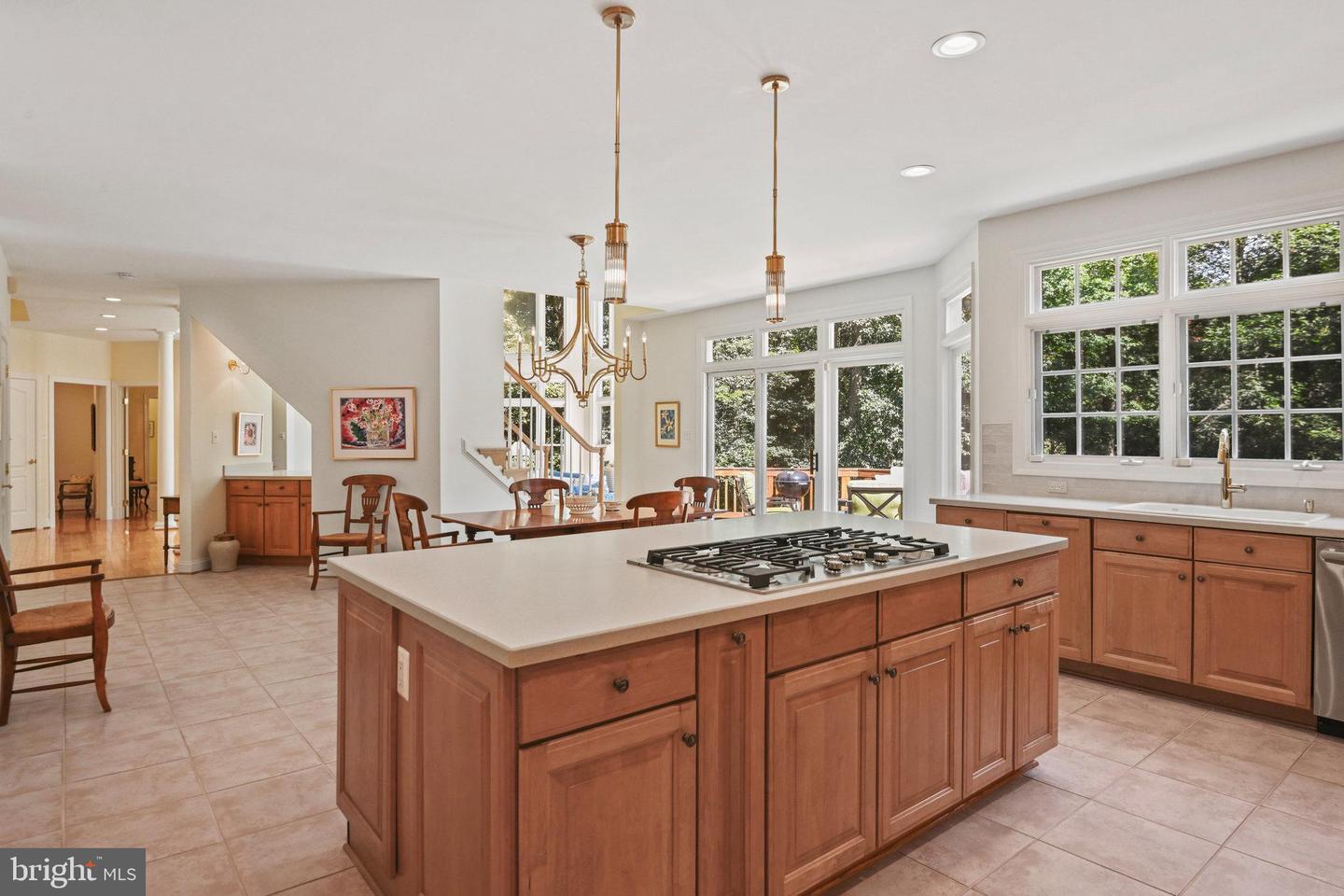 10286 JOHNS HOLLOW RD, VIENNA, Virginia 22182, 6 Bedrooms Bedrooms, ,4 BathroomsBathrooms,Residential,For sale,10286 JOHNS HOLLOW RD,VAFX2222992 MLS # VAFX2222992