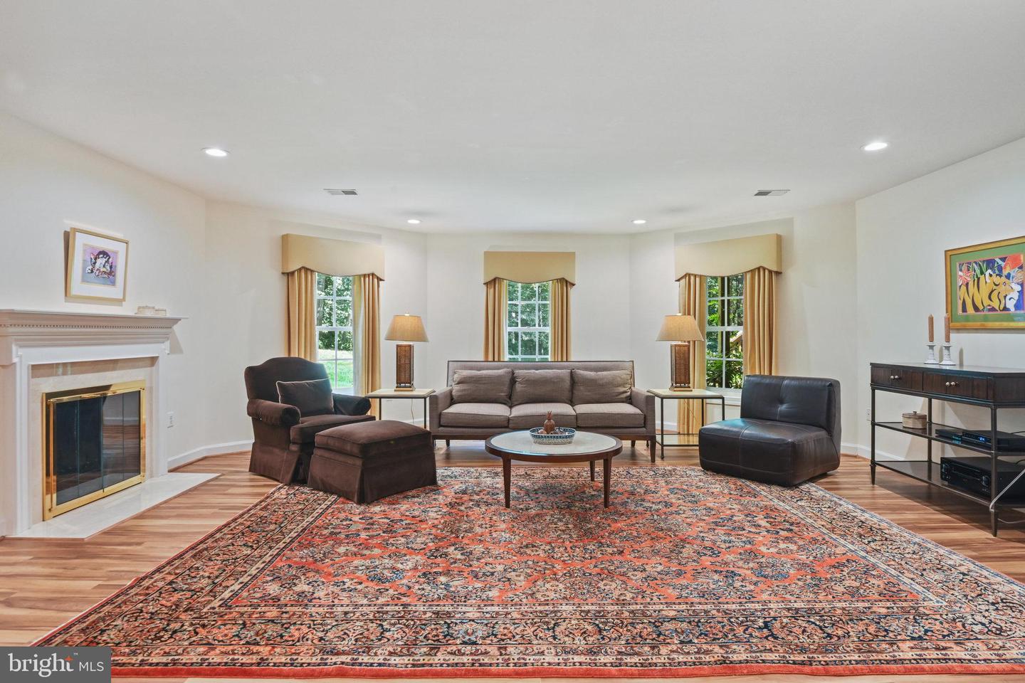 10286 JOHNS HOLLOW RD, VIENNA, Virginia 22182, 6 Bedrooms Bedrooms, ,4 BathroomsBathrooms,Residential,For sale,10286 JOHNS HOLLOW RD,VAFX2222992 MLS # VAFX2222992