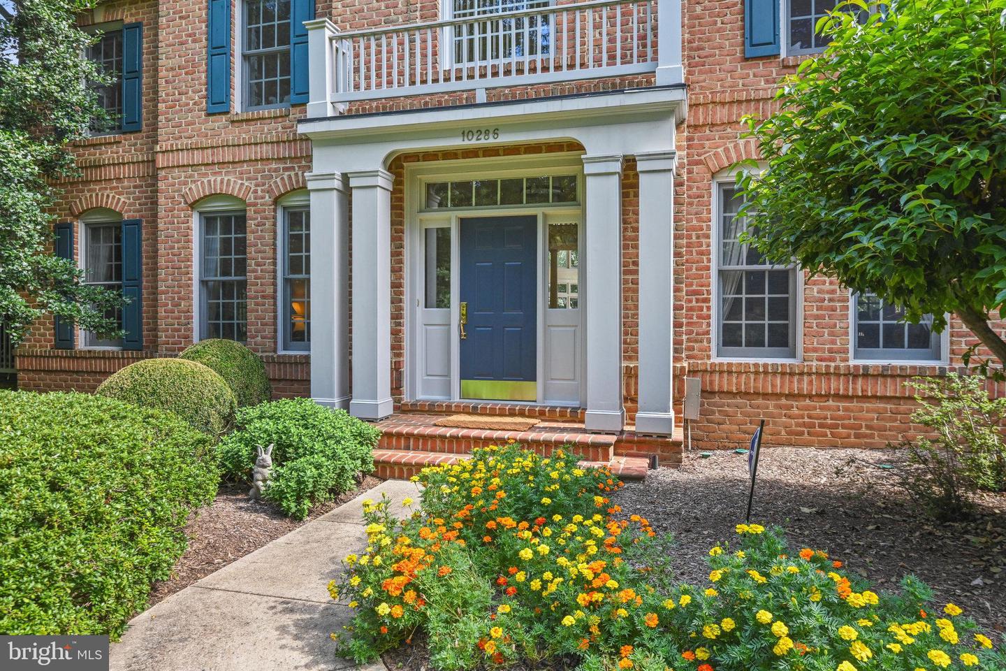 10286 JOHNS HOLLOW RD, VIENNA, Virginia 22182, 6 Bedrooms Bedrooms, ,4 BathroomsBathrooms,Residential,For sale,10286 JOHNS HOLLOW RD,VAFX2222992 MLS # VAFX2222992