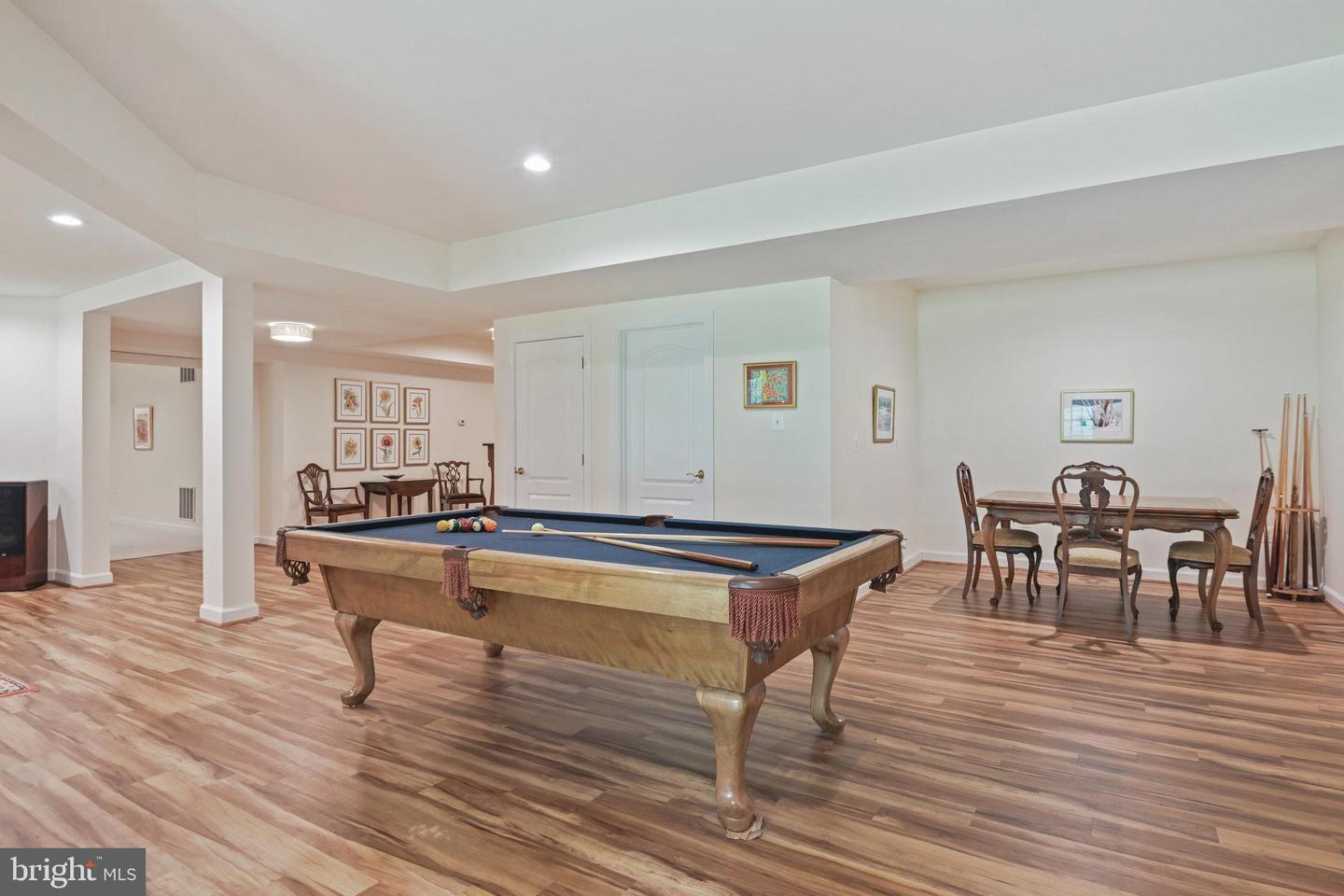 10286 JOHNS HOLLOW RD, VIENNA, Virginia 22182, 6 Bedrooms Bedrooms, ,4 BathroomsBathrooms,Residential,For sale,10286 JOHNS HOLLOW RD,VAFX2222992 MLS # VAFX2222992