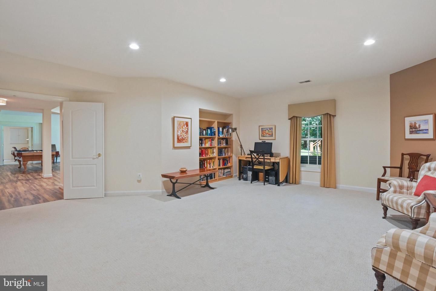 10286 JOHNS HOLLOW RD, VIENNA, Virginia 22182, 6 Bedrooms Bedrooms, ,4 BathroomsBathrooms,Residential,For sale,10286 JOHNS HOLLOW RD,VAFX2222992 MLS # VAFX2222992