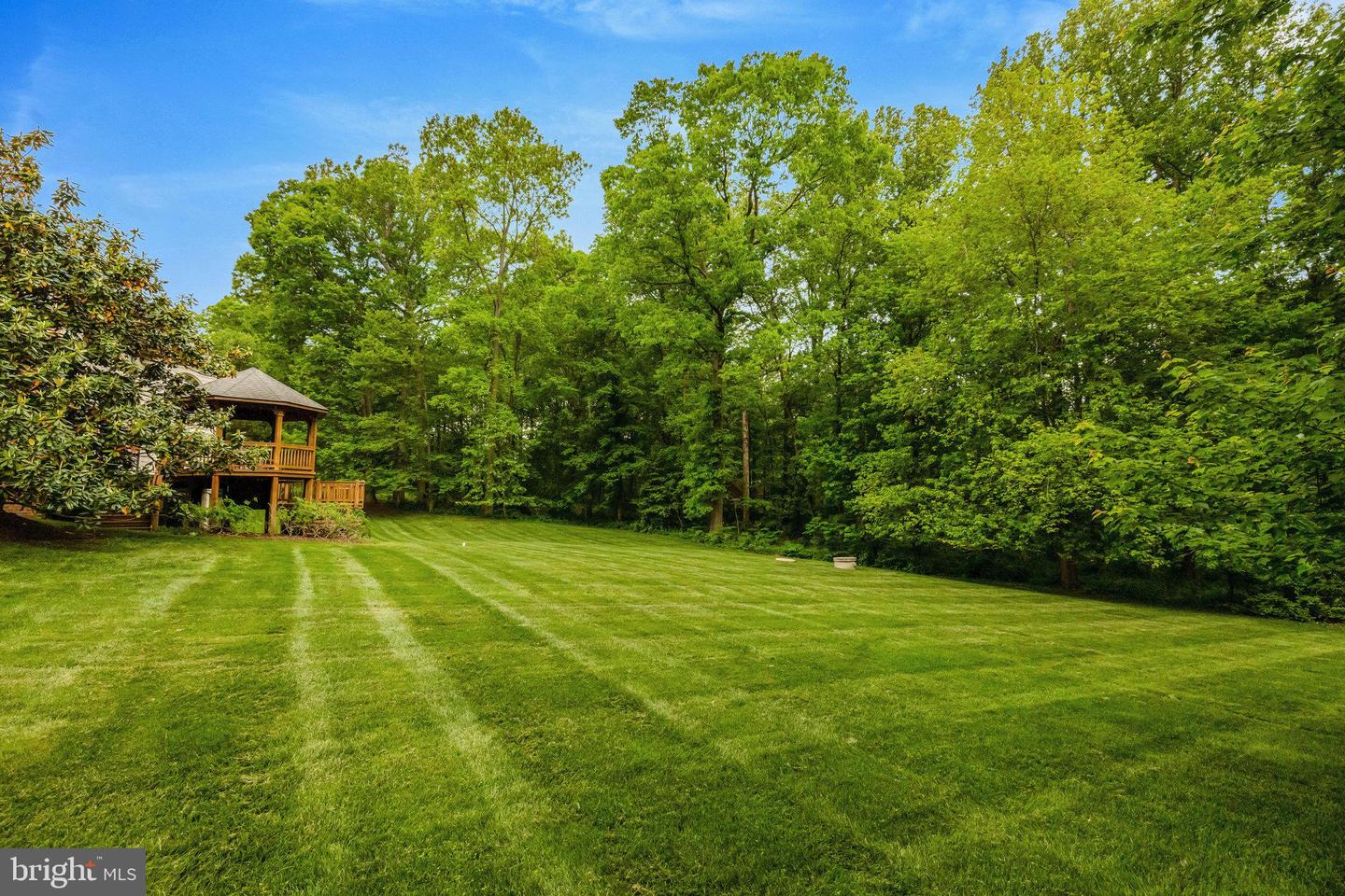 10286 JOHNS HOLLOW RD, VIENNA, Virginia 22182, 6 Bedrooms Bedrooms, ,4 BathroomsBathrooms,Residential,For sale,10286 JOHNS HOLLOW RD,VAFX2222992 MLS # VAFX2222992