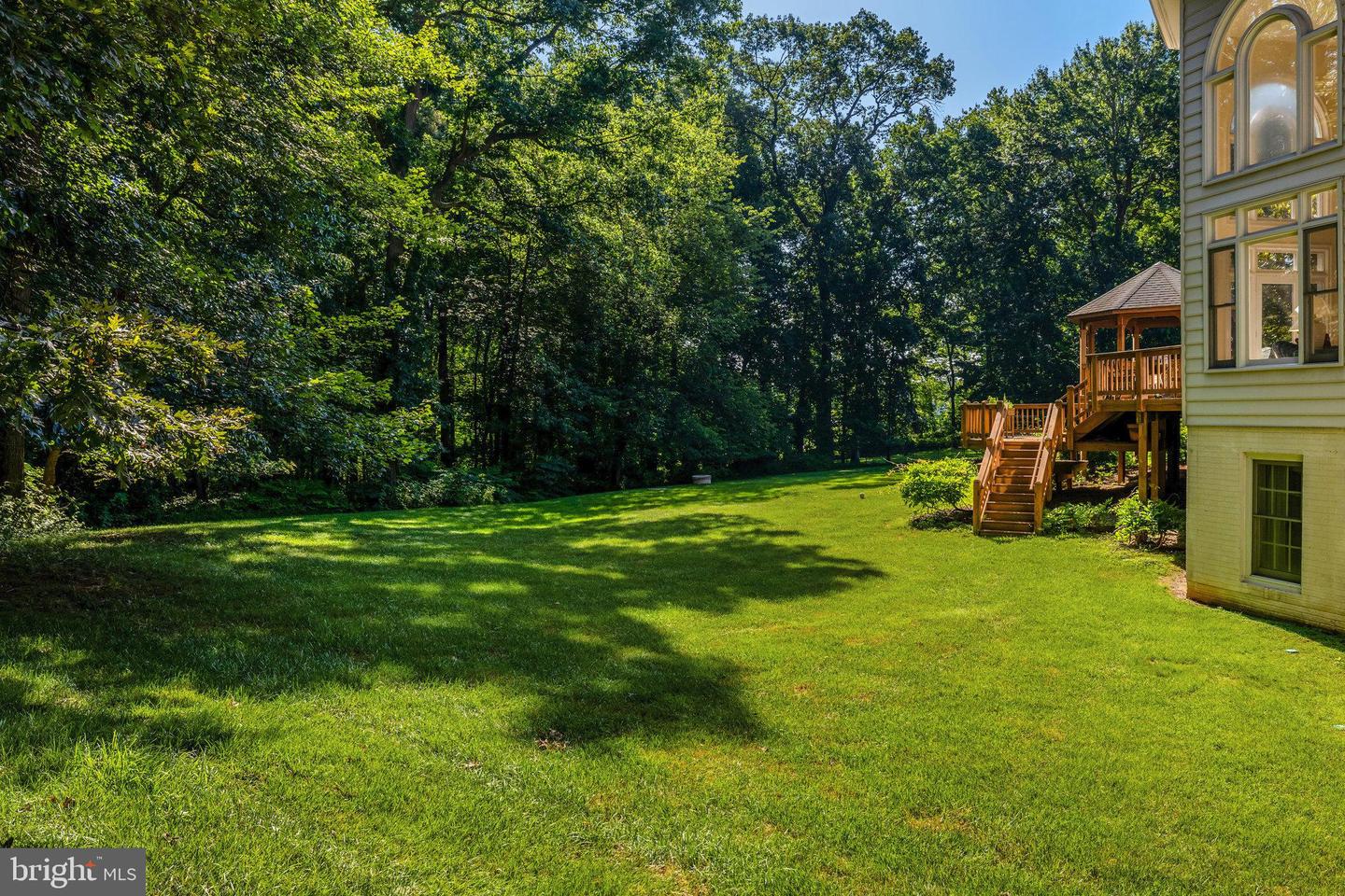 10286 JOHNS HOLLOW RD, VIENNA, Virginia 22182, 6 Bedrooms Bedrooms, ,4 BathroomsBathrooms,Residential,For sale,10286 JOHNS HOLLOW RD,VAFX2222992 MLS # VAFX2222992