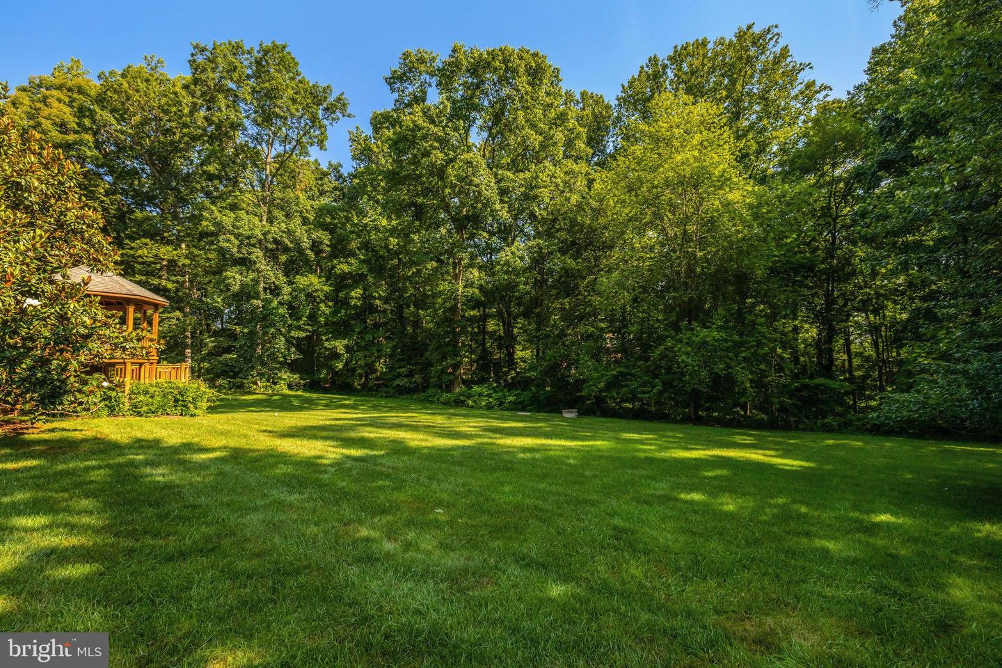 10286 JOHNS HOLLOW RD, VIENNA, Virginia 22182, 6 Bedrooms Bedrooms, ,4 BathroomsBathrooms,Residential,For sale,10286 JOHNS HOLLOW RD,VAFX2222992 MLS # VAFX2222992