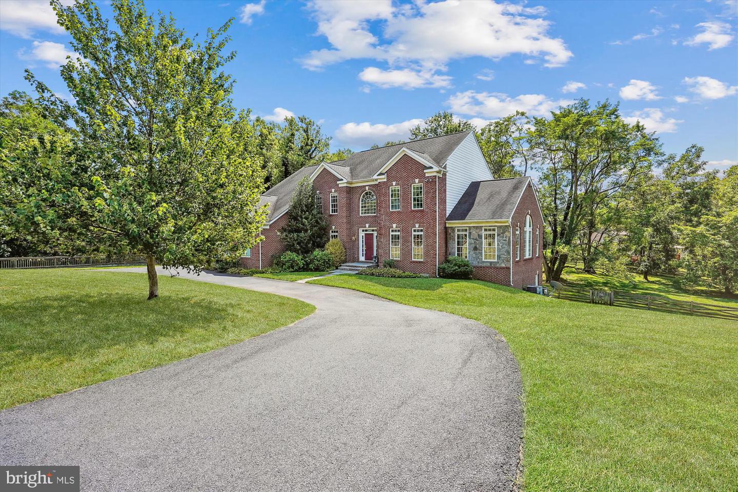 6975 IDYLWOOD RD, FALLS CHURCH, Virginia 22043, 5 Bedrooms Bedrooms, ,4 BathroomsBathrooms,Residential,For sale,6975 IDYLWOOD RD,VAFX2256082 MLS # VAFX2256082