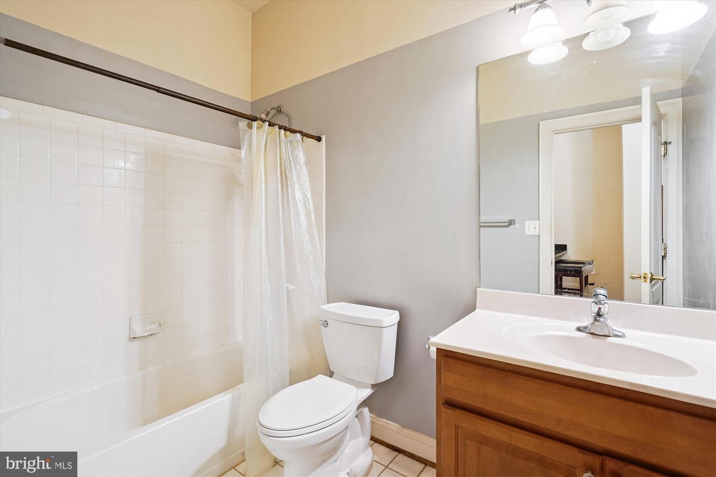 6975 IDYLWOOD RD, FALLS CHURCH, Virginia 22043, 5 Bedrooms Bedrooms, ,4 BathroomsBathrooms,Residential,For sale,6975 IDYLWOOD RD,VAFX2256082 MLS # VAFX2256082