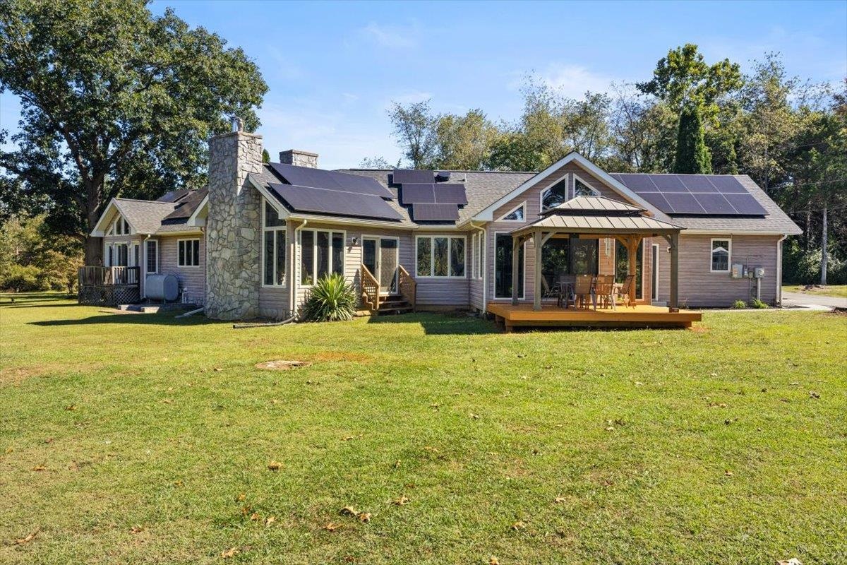 174 MARTIN ST, LURAY, Virginia 22835, 3 Bedrooms Bedrooms, ,3 BathroomsBathrooms,Residential,174 MARTIN ST,668873 MLS # 668873