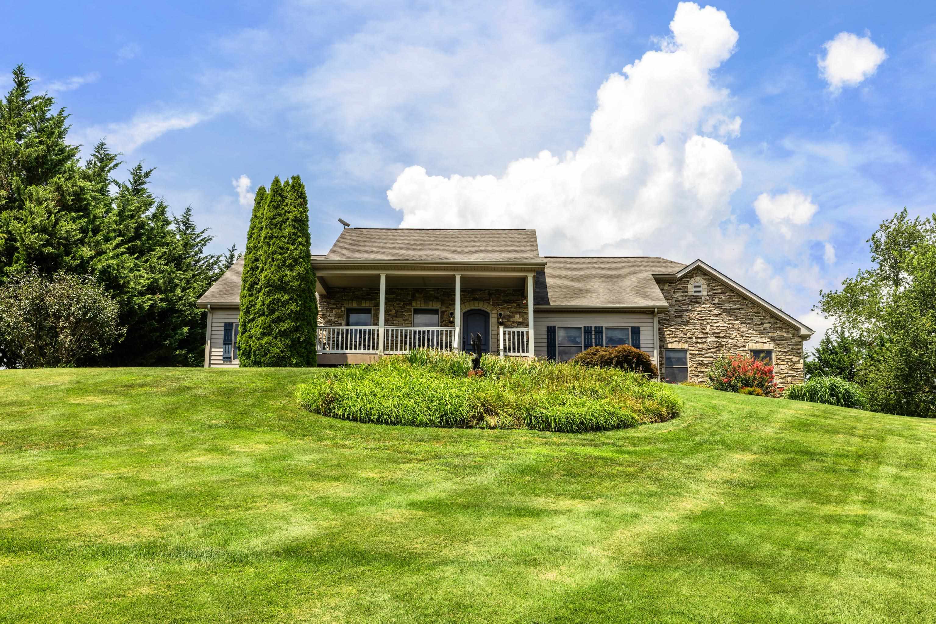 299 SUMMERDEAN RD, MIDDLEBROOK, Virginia 24459, 3 Bedrooms Bedrooms, ,2 BathroomsBathrooms,Residential,299 SUMMERDEAN RD,668877 MLS # 668877