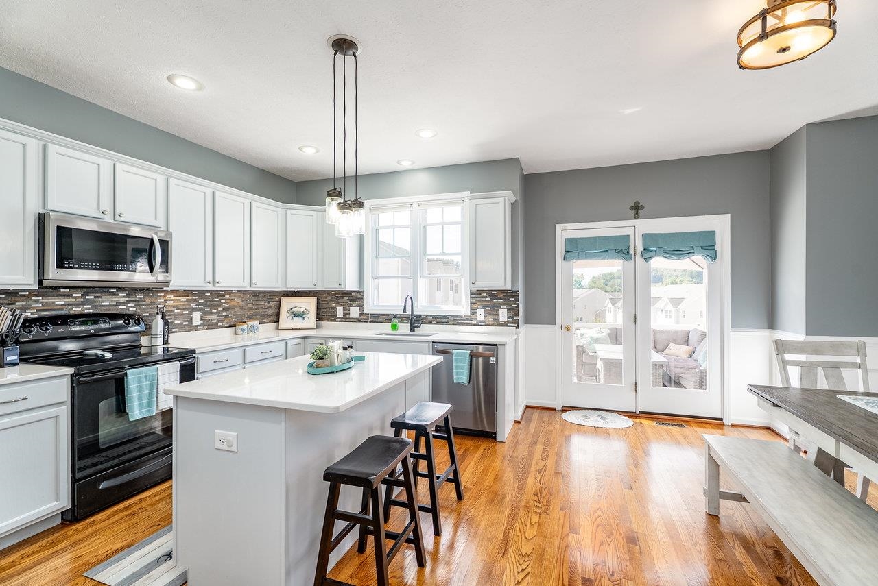 348 BLUE STONE HILLS DR, HARRISONBURG, Virginia 22801, 2 Bedrooms Bedrooms, ,2 BathroomsBathrooms,Residential,348 BLUE STONE HILLS DR,668879 MLS # 668879