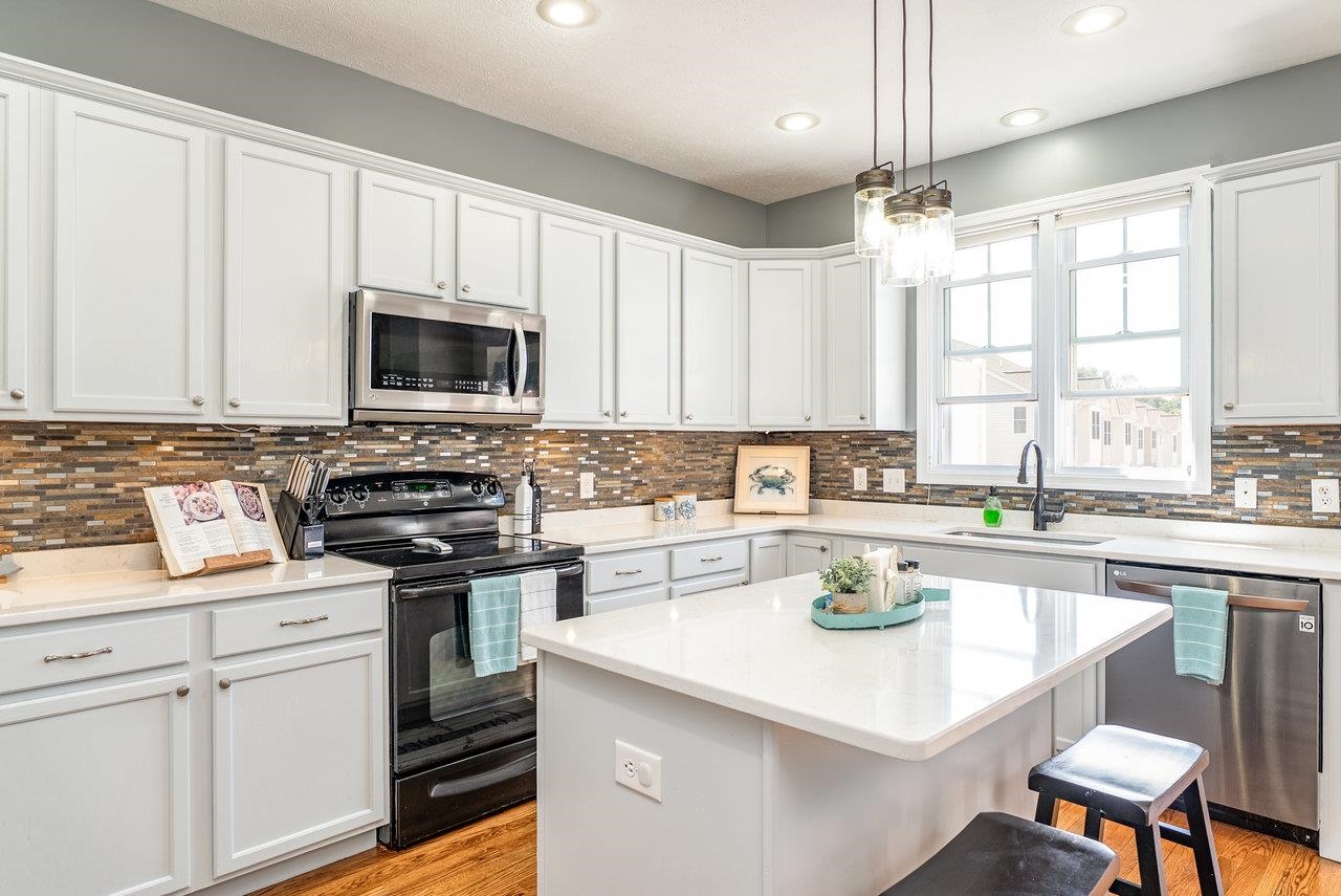 348 BLUE STONE HILLS DR, HARRISONBURG, Virginia 22801, 2 Bedrooms Bedrooms, ,2 BathroomsBathrooms,Residential,348 BLUE STONE HILLS DR,668879 MLS # 668879