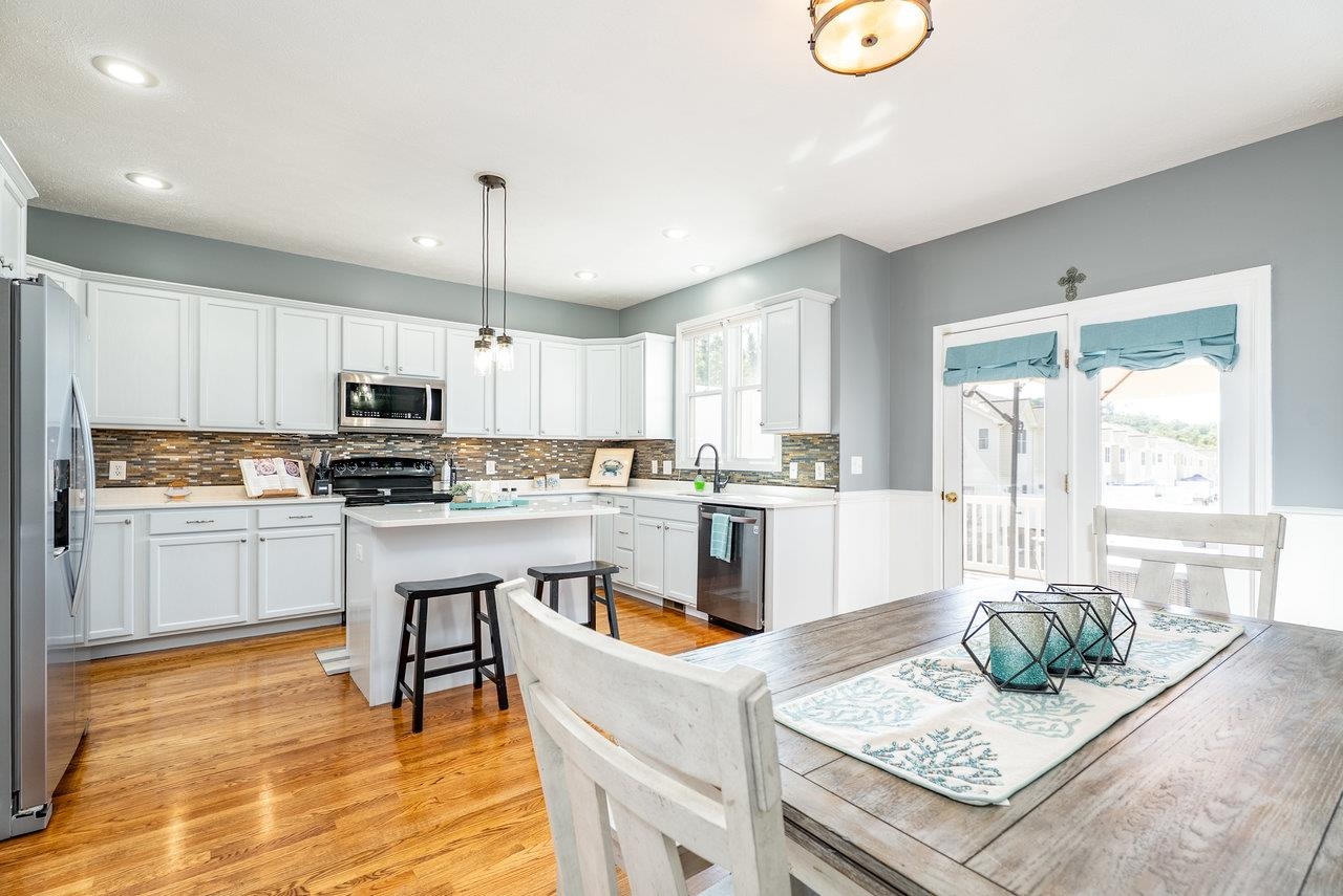 348 BLUE STONE HILLS DR, HARRISONBURG, Virginia 22801, 2 Bedrooms Bedrooms, ,2 BathroomsBathrooms,Residential,348 BLUE STONE HILLS DR,668879 MLS # 668879