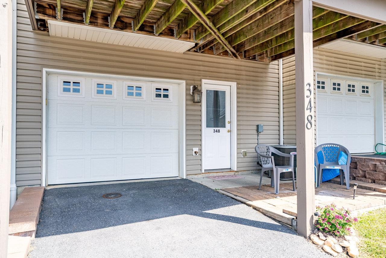 348 BLUE STONE HILLS DR, HARRISONBURG, Virginia 22801, 2 Bedrooms Bedrooms, ,2 BathroomsBathrooms,Residential,348 BLUE STONE HILLS DR,668879 MLS # 668879