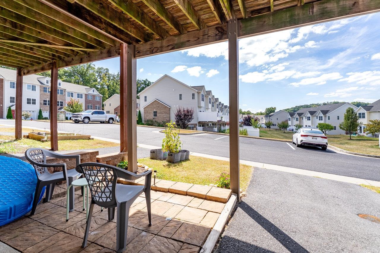 348 BLUE STONE HILLS DR, HARRISONBURG, Virginia 22801, 2 Bedrooms Bedrooms, ,2 BathroomsBathrooms,Residential,348 BLUE STONE HILLS DR,668879 MLS # 668879