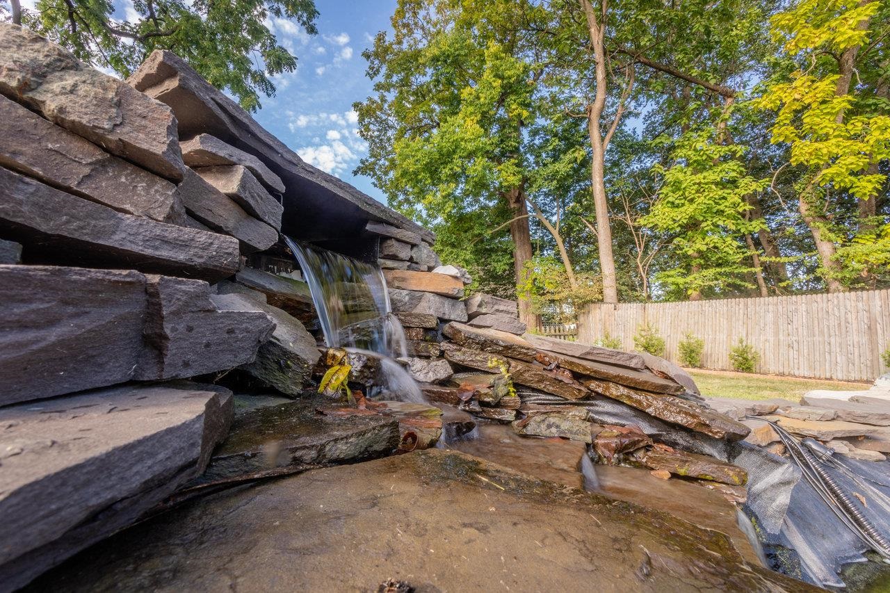 33 PORT REPUBLIC RD, HARRISONBURG, Virginia 22801, 4 Bedrooms Bedrooms, ,3 BathroomsBathrooms,Residential,33 PORT REPUBLIC RD,668890 MLS # 668890