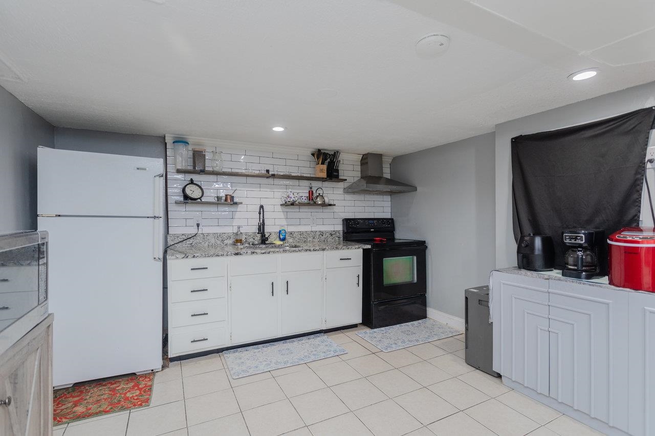 33 PORT REPUBLIC RD, HARRISONBURG, Virginia 22801, 4 Bedrooms Bedrooms, ,3 BathroomsBathrooms,Residential,33 PORT REPUBLIC RD,668890 MLS # 668890
