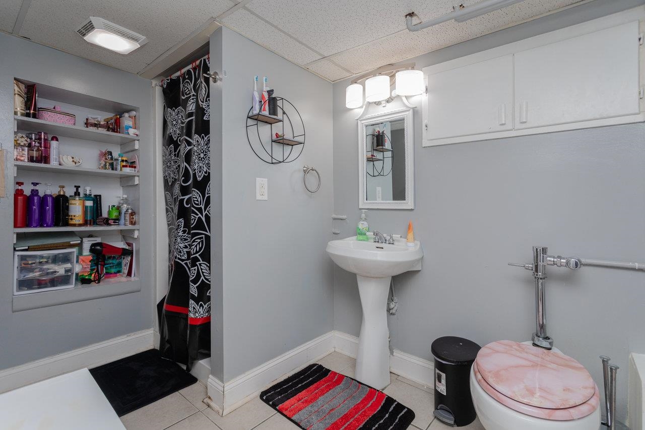 33 PORT REPUBLIC RD, HARRISONBURG, Virginia 22801, 4 Bedrooms Bedrooms, ,3 BathroomsBathrooms,Residential,33 PORT REPUBLIC RD,668890 MLS # 668890
