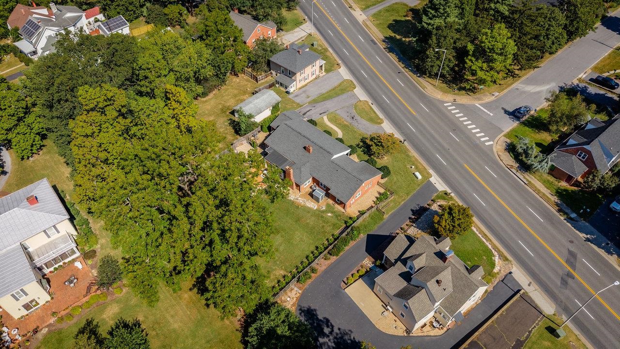 33 PORT REPUBLIC RD, HARRISONBURG, Virginia 22801, 4 Bedrooms Bedrooms, ,3 BathroomsBathrooms,Residential,33 PORT REPUBLIC RD,668890 MLS # 668890