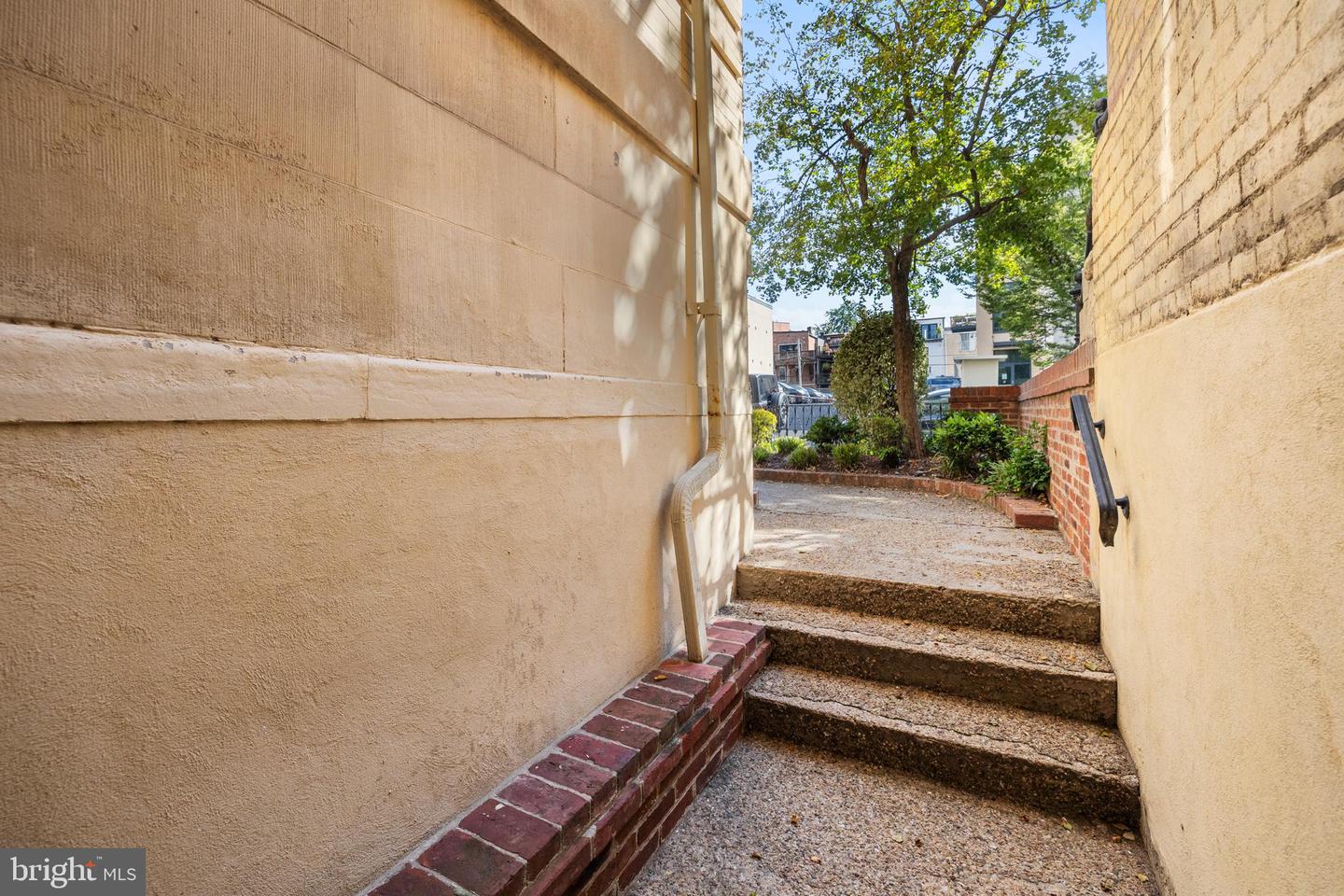 1525 Q ST NW #2, WASHINGTON, District Of Columbia 20009, 2 Bedrooms Bedrooms, ,1 BathroomBathrooms,Residential,For sale,1525 Q ST NW #2,DCDC2212164 MLS # DCDC2212164 1525 Q ST NW #2, WASHINGTON, District Of Columbia 20009, 2 Bedrooms Bedrooms, ,1 BathroomBathrooms,Residential,For sale,1525 Q ST NW #2,DCDC2212164 MLS # DCDC2212164