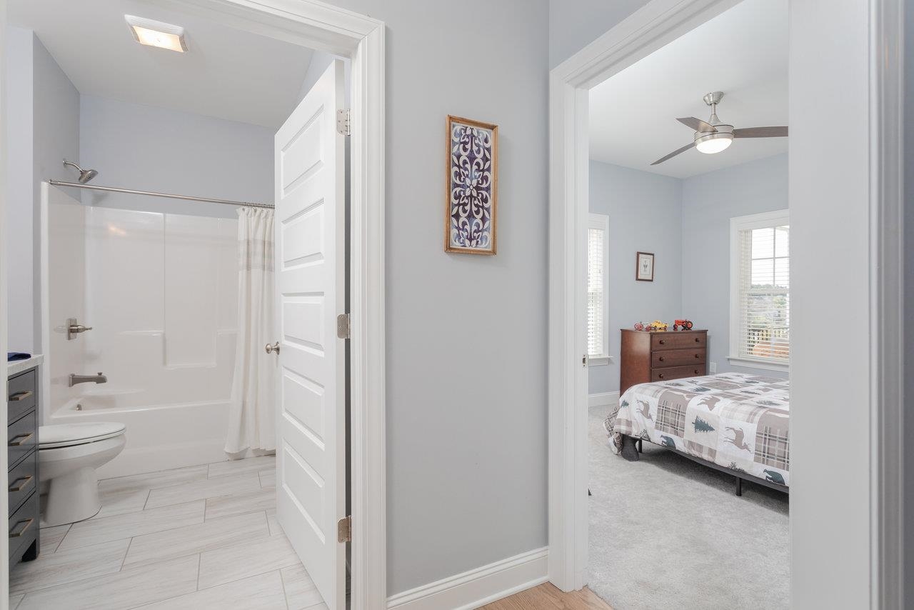 215 HEATHER LN, STAUNTON, Virginia 24401, 3 Bedrooms Bedrooms, ,2 BathroomsBathrooms,Residential,215 HEATHER LN,668911 MLS # 668911