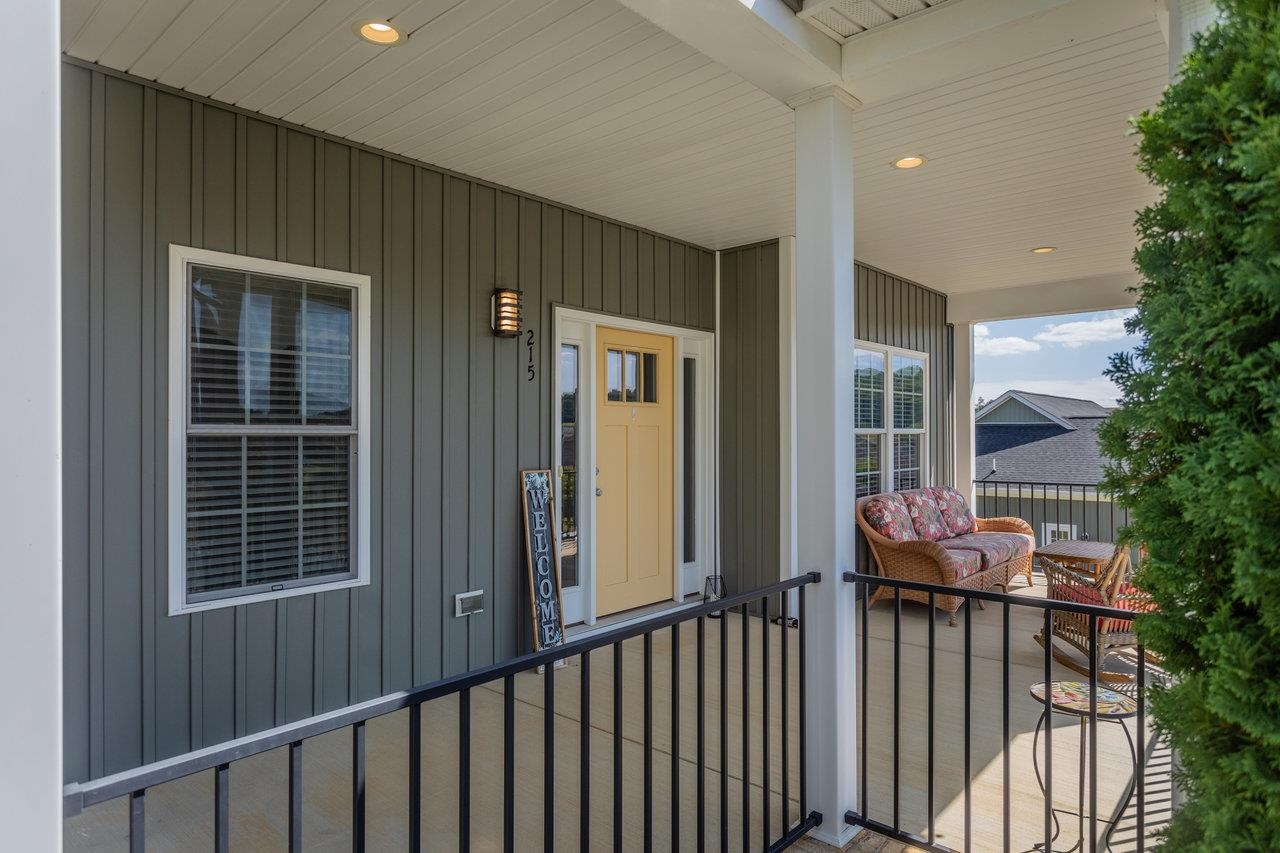 215 HEATHER LN, STAUNTON, Virginia 24401, 3 Bedrooms Bedrooms, ,2 BathroomsBathrooms,Residential,215 HEATHER LN,668911 MLS # 668911