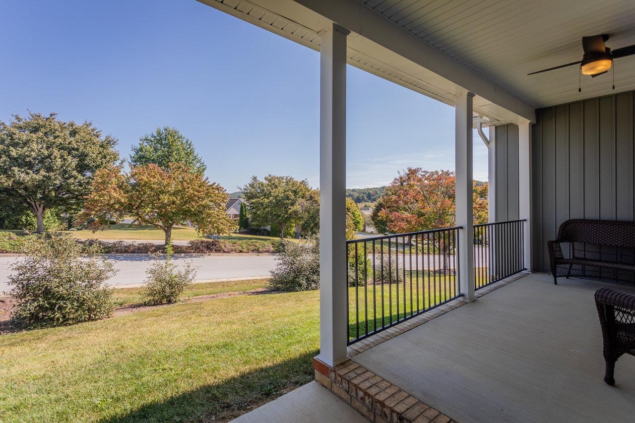 215 HEATHER LN, STAUNTON, Virginia 24401, 3 Bedrooms Bedrooms, ,2 BathroomsBathrooms,Residential,215 HEATHER LN,668911 MLS # 668911