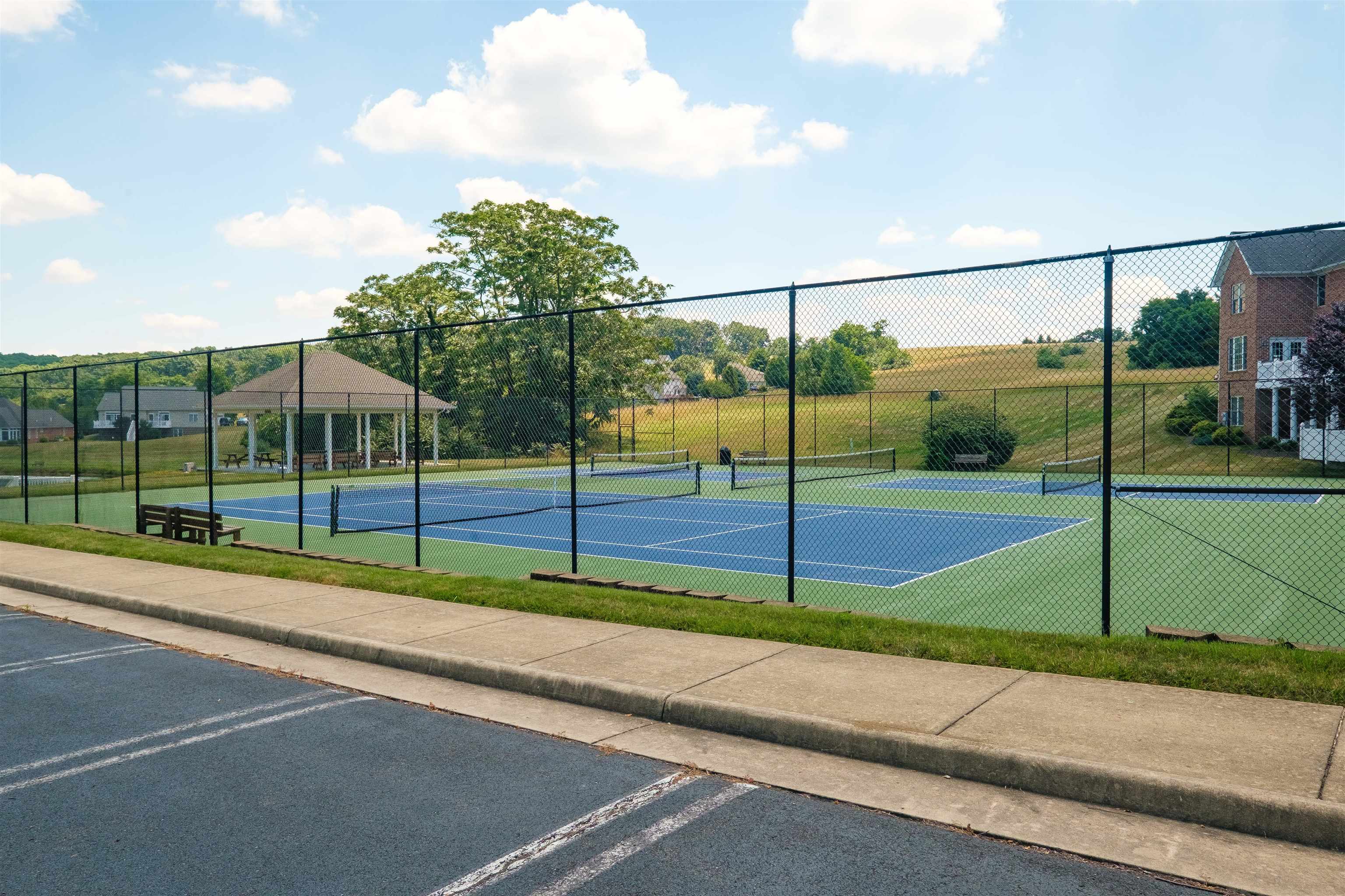 215 HEATHER LN, STAUNTON, Virginia 24401, 3 Bedrooms Bedrooms, ,2 BathroomsBathrooms,Residential,215 HEATHER LN,668911 MLS # 668911