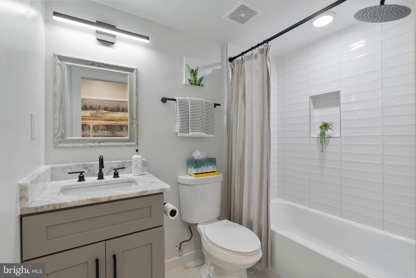 210 VARNUM ST NW #1, WASHINGTON, District Of Columbia 20011, 2 Bedrooms Bedrooms, ,2 BathroomsBathrooms,Residential,For sale,210 VARNUM ST NW #1,DCDC2212726 MLS # DCDC2212726