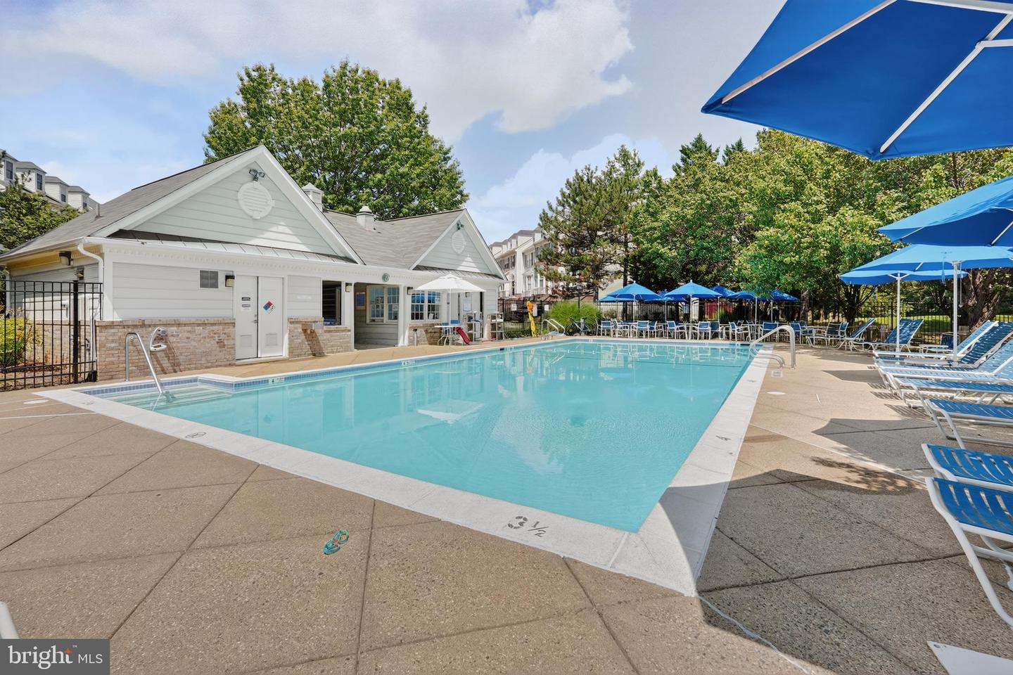 5702 CLAPHAM RD, ALEXANDRIA, Virginia 22315, 3 Bedrooms Bedrooms, ,3 BathroomsBathrooms,Residential,For sale,5702 CLAPHAM RD,VAFX2259618 MLS # VAFX2259618