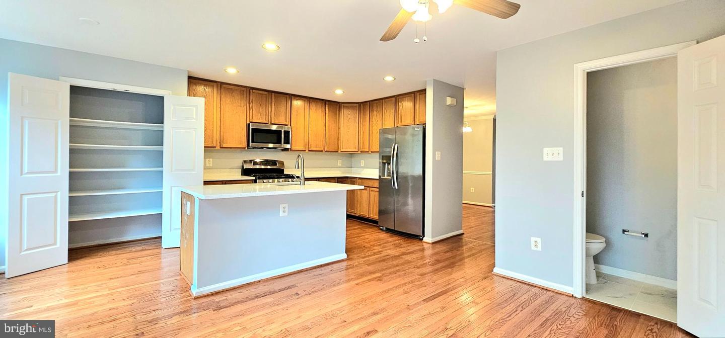 6623 PATENT PARISH LN, ALEXANDRIA, Virginia 22315, 3 Bedrooms Bedrooms, ,2 BathroomsBathrooms,Residential,For sale,6623 PATENT PARISH LN,VAFX2262104 MLS # VAFX2262104