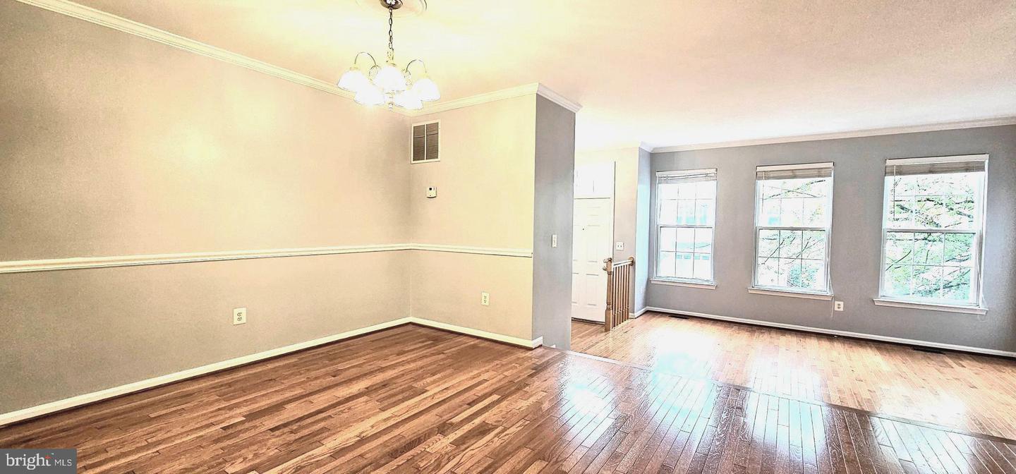 6623 PATENT PARISH LN, ALEXANDRIA, Virginia 22315, 3 Bedrooms Bedrooms, ,2 BathroomsBathrooms,Residential,For sale,6623 PATENT PARISH LN,VAFX2262104 MLS # VAFX2262104