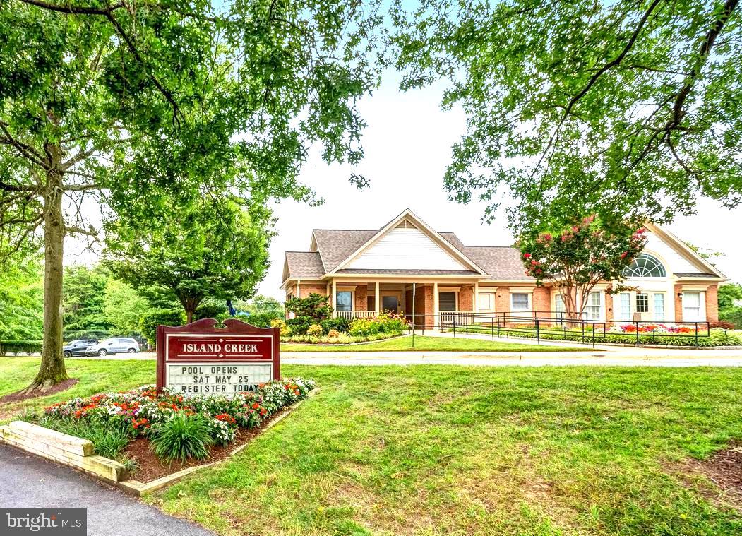 6623 PATENT PARISH LN, ALEXANDRIA, Virginia 22315, 3 Bedrooms Bedrooms, ,2 BathroomsBathrooms,Residential,For sale,6623 PATENT PARISH LN,VAFX2262104 MLS # VAFX2262104