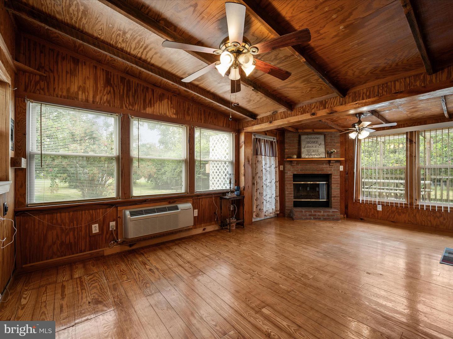 2050 CRUMS CHURCH RD, BERRYVILLE, Virginia 22611, 3 Bedrooms Bedrooms, ,2 BathroomsBathrooms,Residential,For sale,2050 CRUMS CHURCH RD,VACL2005982 MLS # VACL2005982
