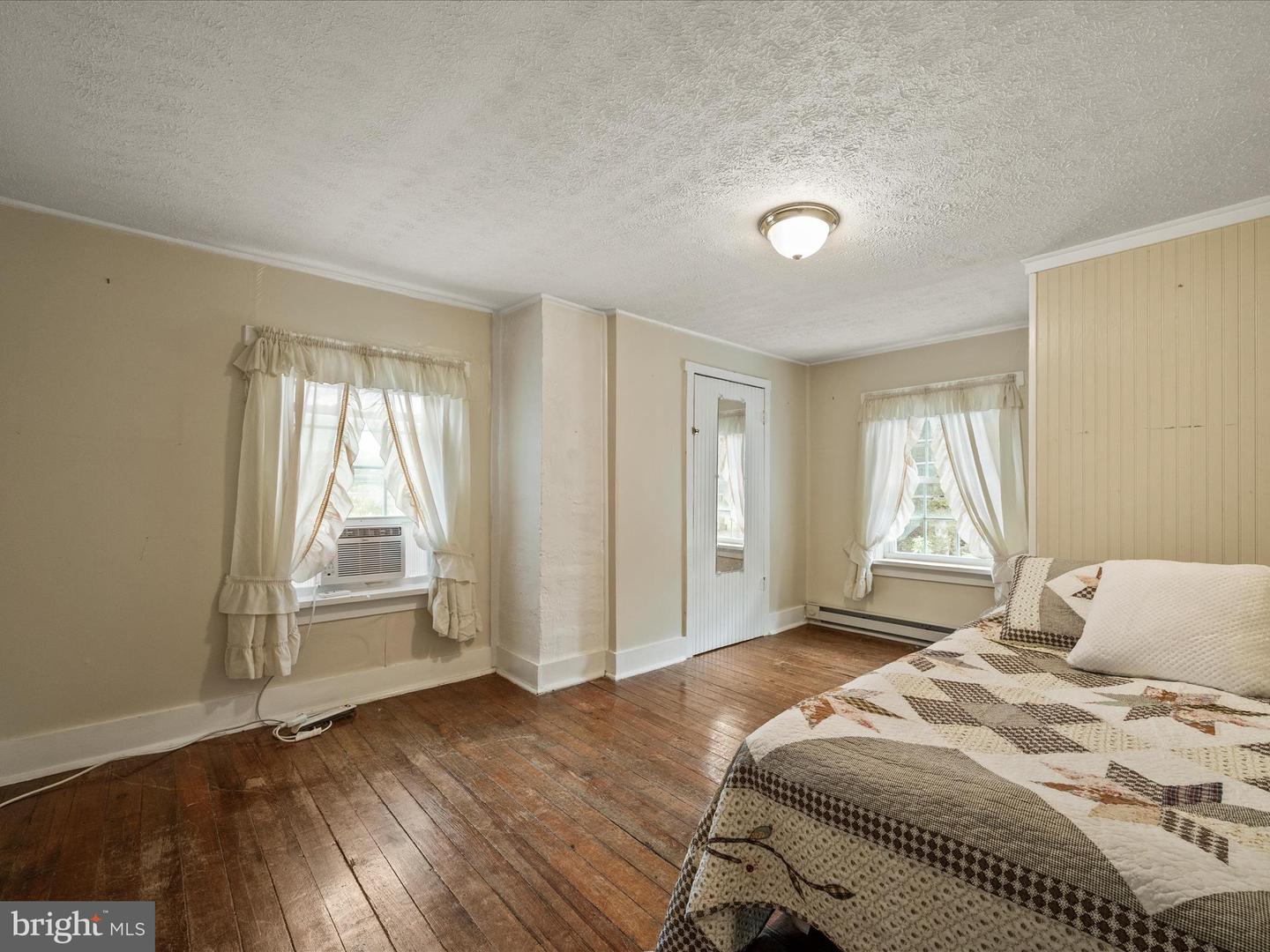 2050 CRUMS CHURCH RD, BERRYVILLE, Virginia 22611, 3 Bedrooms Bedrooms, ,2 BathroomsBathrooms,Residential,For sale,2050 CRUMS CHURCH RD,VACL2005982 MLS # VACL2005982