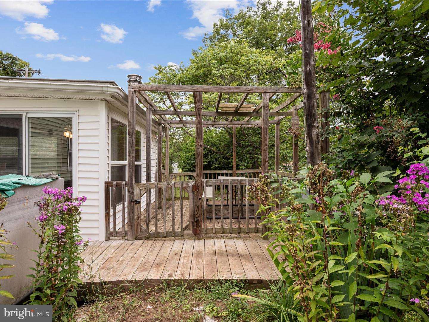 2050 CRUMS CHURCH RD, BERRYVILLE, Virginia 22611, 3 Bedrooms Bedrooms, ,2 BathroomsBathrooms,Residential,For sale,2050 CRUMS CHURCH RD,VACL2005982 MLS # VACL2005982