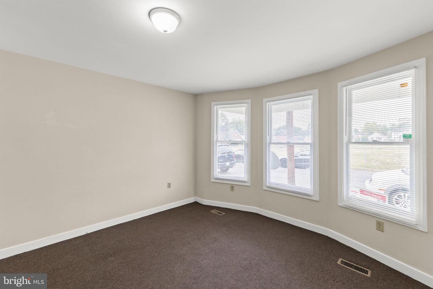 106 W SOUTHWERK ST, WINCHESTER, Virginia 22601, 3 Bedrooms Bedrooms, ,1 BathroomBathrooms,Residential,For sale,106 W SOUTHWERK ST,VAWI2008958 MLS # VAWI2008958 106 W SOUTHWERK ST, WINCHESTER, Virginia 22601, 3 Bedrooms Bedrooms, ,1 BathroomBathrooms,Residential,For sale,106 W SOUTHWERK ST,VAWI2008958 MLS # VAWI2008958