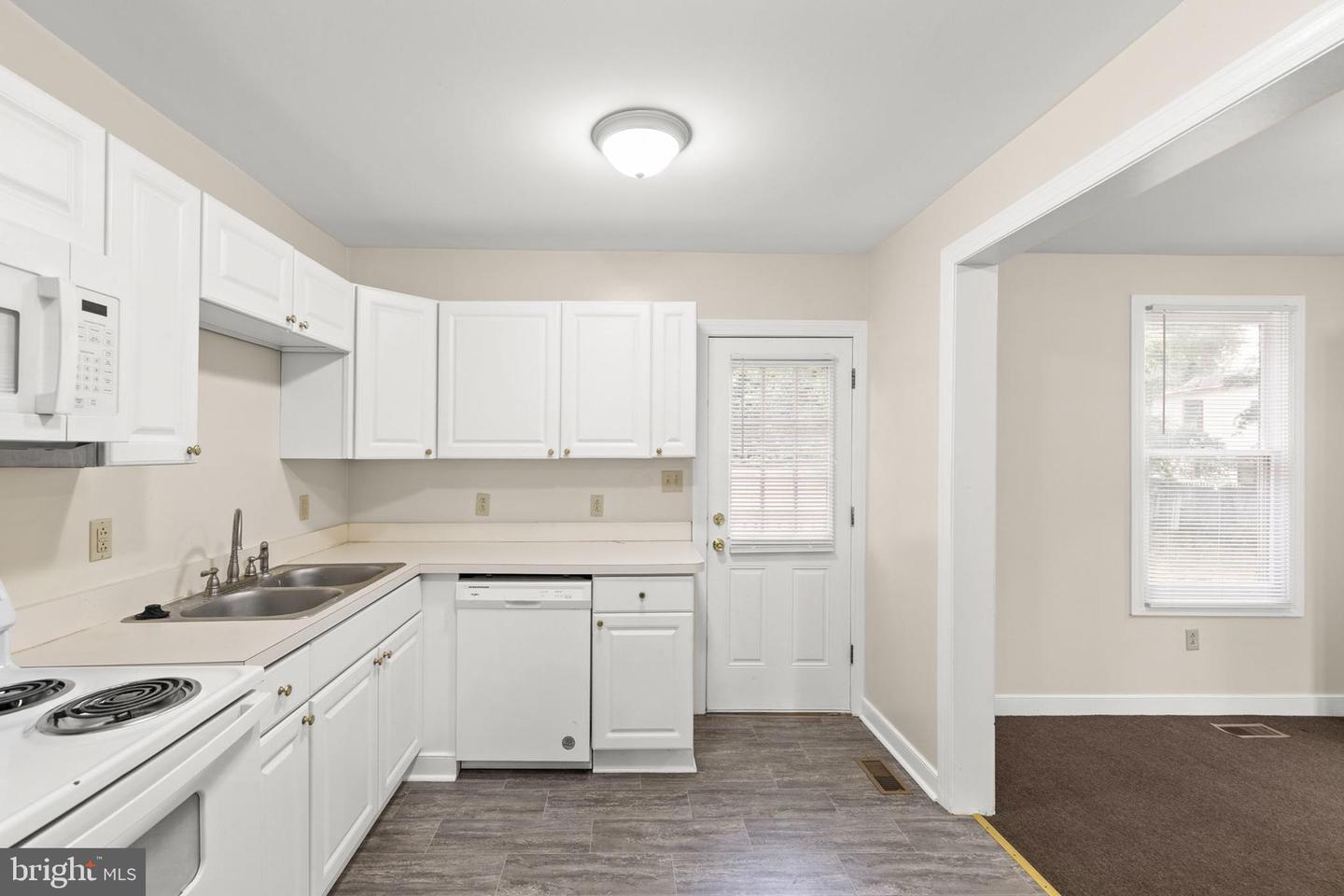 106 W SOUTHWERK ST, WINCHESTER, Virginia 22601, 3 Bedrooms Bedrooms, ,1 BathroomBathrooms,Residential,For sale,106 W SOUTHWERK ST,VAWI2008958 MLS # VAWI2008958 106 W SOUTHWERK ST, WINCHESTER, Virginia 22601, 3 Bedrooms Bedrooms, ,1 BathroomBathrooms,Residential,For sale,106 W SOUTHWERK ST,VAWI2008958 MLS # VAWI2008958