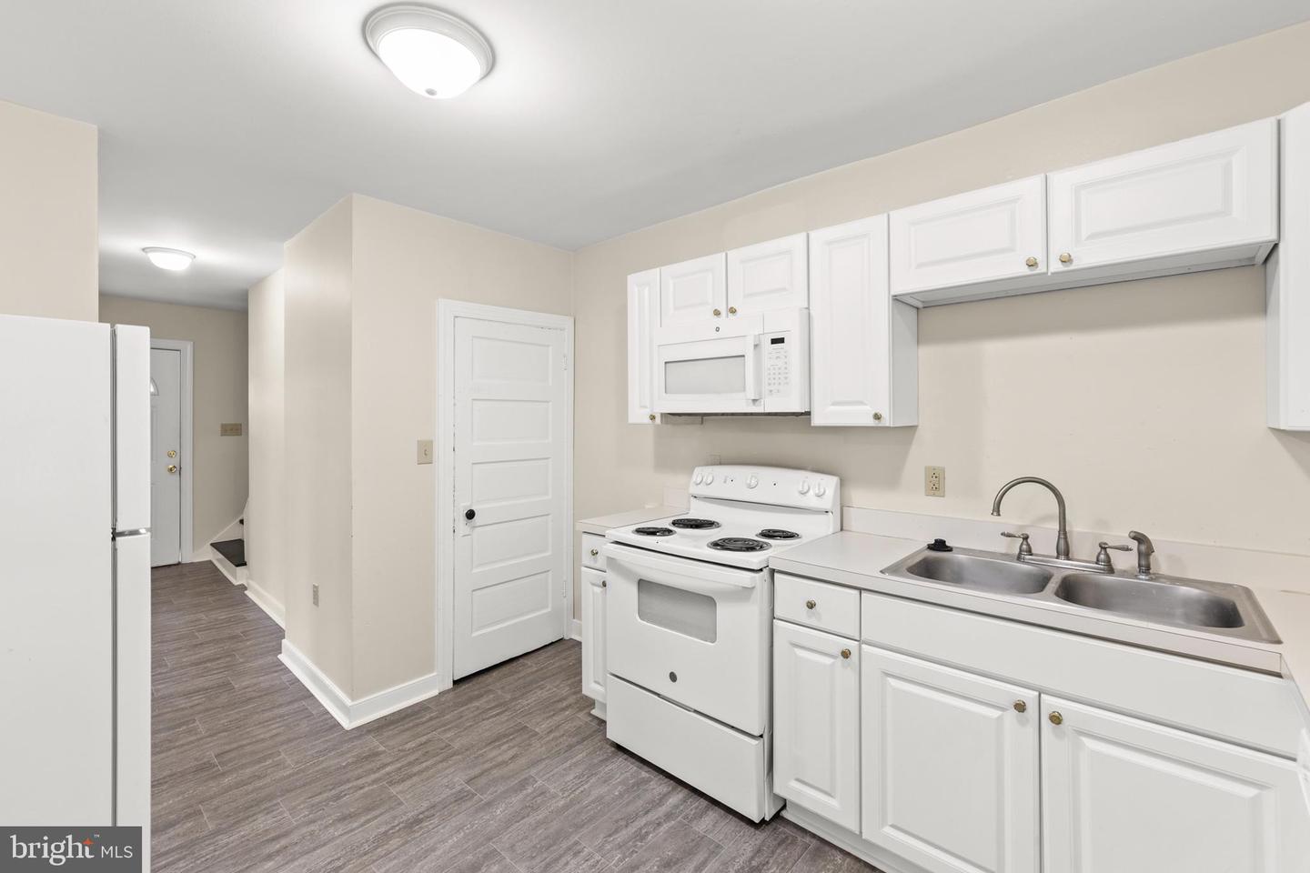 106 W SOUTHWERK ST, WINCHESTER, Virginia 22601, 3 Bedrooms Bedrooms, ,1 BathroomBathrooms,Residential,For sale,106 W SOUTHWERK ST,VAWI2008958 MLS # VAWI2008958 106 W SOUTHWERK ST, WINCHESTER, Virginia 22601, 3 Bedrooms Bedrooms, ,1 BathroomBathrooms,Residential,For sale,106 W SOUTHWERK ST,VAWI2008958 MLS # VAWI2008958