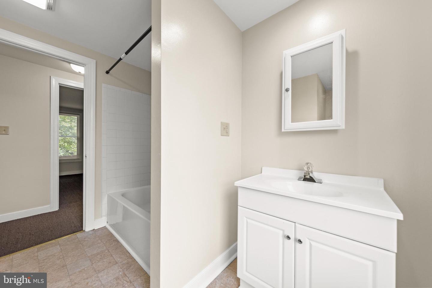 106 W SOUTHWERK ST, WINCHESTER, Virginia 22601, 3 Bedrooms Bedrooms, ,1 BathroomBathrooms,Residential,For sale,106 W SOUTHWERK ST,VAWI2008958 MLS # VAWI2008958 106 W SOUTHWERK ST, WINCHESTER, Virginia 22601, 3 Bedrooms Bedrooms, ,1 BathroomBathrooms,Residential,For sale,106 W SOUTHWERK ST,VAWI2008958 MLS # VAWI2008958