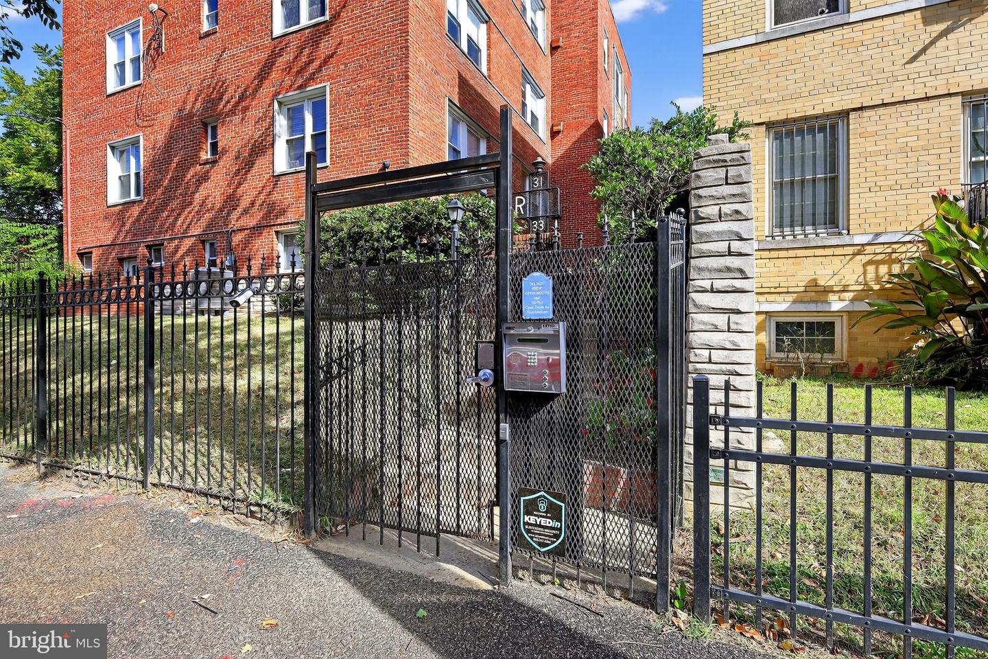 33 KENNEDY ST NW #101, WASHINGTON, District Of Columbia 20011, 1 Bedroom Bedrooms, ,1 BathroomBathrooms,Residential,For sale,33 KENNEDY ST NW #101,DCDC2216562 MLS # DCDC2216562 33 KENNEDY ST NW #101, WASHINGTON, District Of Columbia 20011, 1 Bedroom Bedrooms, ,1 BathroomBathrooms,Residential,For sale,33 KENNEDY ST NW #101,DCDC2216562 MLS # DCDC2216562