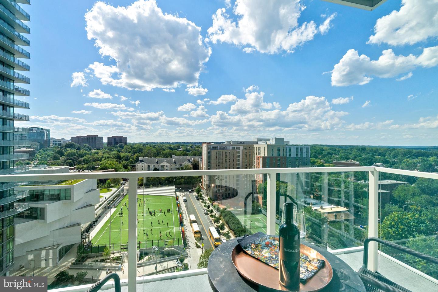 1781 N PIERCE ST #1201, ARLINGTON, Virginia 22209, 3 Bedrooms Bedrooms, ,2 BathroomsBathrooms,Residential,For sale,1781 N PIERCE ST #1201,VAAR2062730 MLS # VAAR2062730