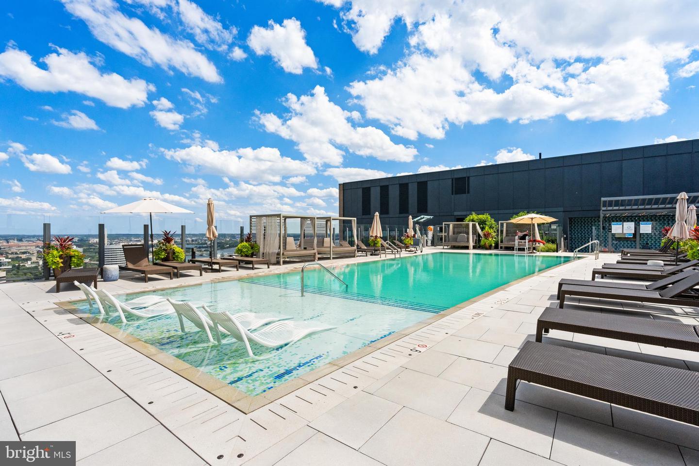 1781 N PIERCE ST #1201, ARLINGTON, Virginia 22209, 3 Bedrooms Bedrooms, ,2 BathroomsBathrooms,Residential,For sale,1781 N PIERCE ST #1201,VAAR2062730 MLS # VAAR2062730