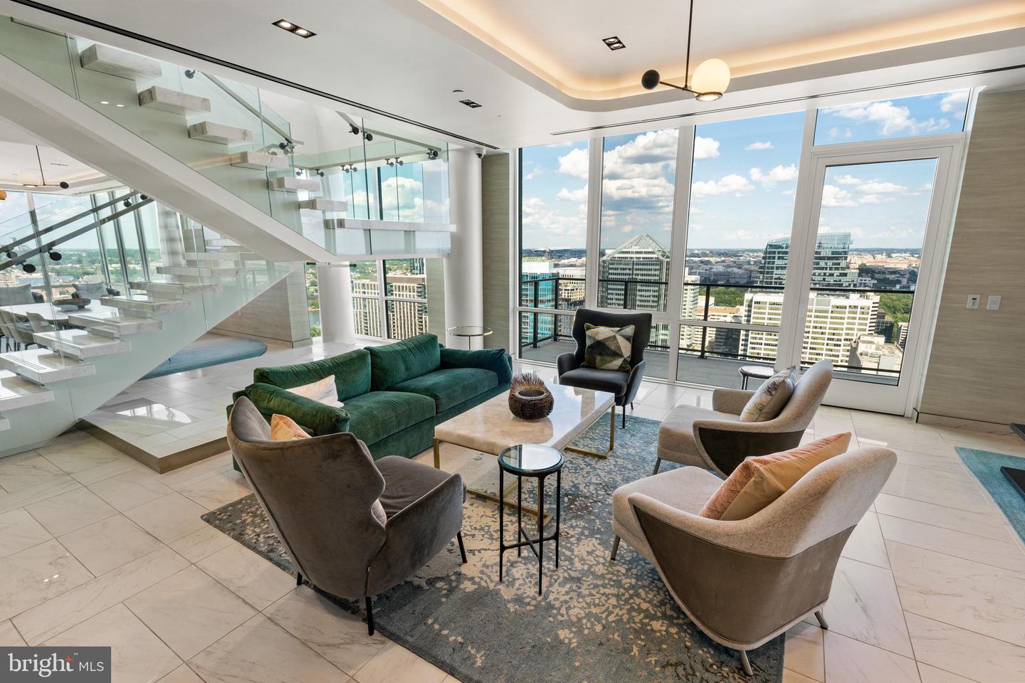 1781 N PIERCE ST #1201, ARLINGTON, Virginia 22209, 3 Bedrooms Bedrooms, ,2 BathroomsBathrooms,Residential,For sale,1781 N PIERCE ST #1201,VAAR2062730 MLS # VAAR2062730