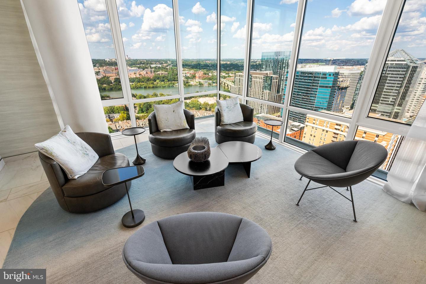 1781 N PIERCE ST #1201, ARLINGTON, Virginia 22209, 3 Bedrooms Bedrooms, ,2 BathroomsBathrooms,Residential,For sale,1781 N PIERCE ST #1201,VAAR2062730 MLS # VAAR2062730