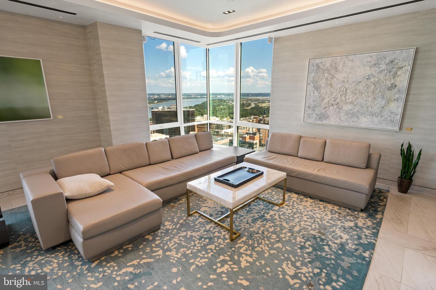 1781 N PIERCE ST #1201, ARLINGTON, Virginia 22209, 3 Bedrooms Bedrooms, ,2 BathroomsBathrooms,Residential,For sale,1781 N PIERCE ST #1201,VAAR2062730 MLS # VAAR2062730