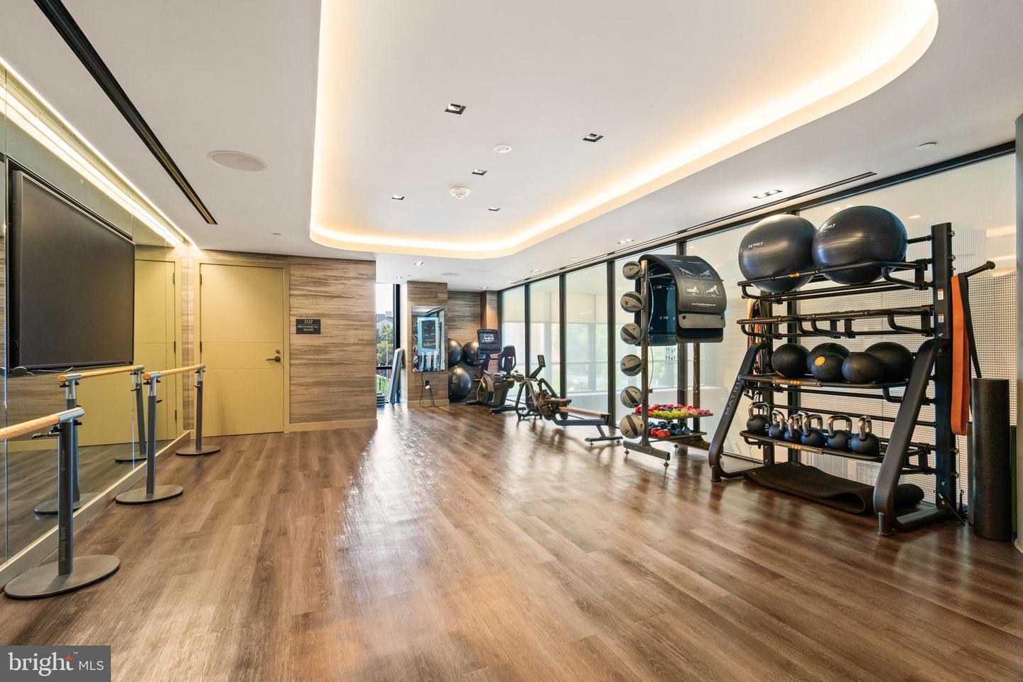 1781 N PIERCE ST #1201, ARLINGTON, Virginia 22209, 3 Bedrooms Bedrooms, ,2 BathroomsBathrooms,Residential,For sale,1781 N PIERCE ST #1201,VAAR2062730 MLS # VAAR2062730