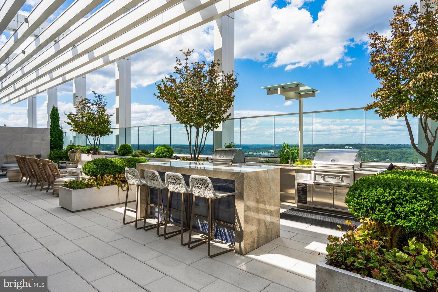 1781 N PIERCE ST #1201, ARLINGTON, Virginia 22209, 3 Bedrooms Bedrooms, ,2 BathroomsBathrooms,Residential,For sale,1781 N PIERCE ST #1201,VAAR2062730 MLS # VAAR2062730