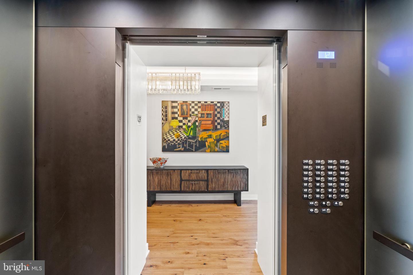 1781 N PIERCE ST #1201, ARLINGTON, Virginia 22209, 3 Bedrooms Bedrooms, ,2 BathroomsBathrooms,Residential,For sale,1781 N PIERCE ST #1201,VAAR2062730 MLS # VAAR2062730