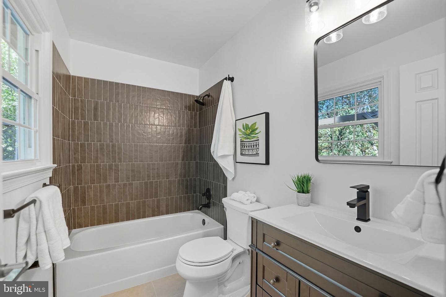 10196 RED SPRUCE RD, FAIRFAX, Virginia 22032, 4 Bedrooms Bedrooms, ,3 BathroomsBathrooms,Residential,For sale,10196 RED SPRUCE RD,VAFX2263376 MLS # VAFX2263376